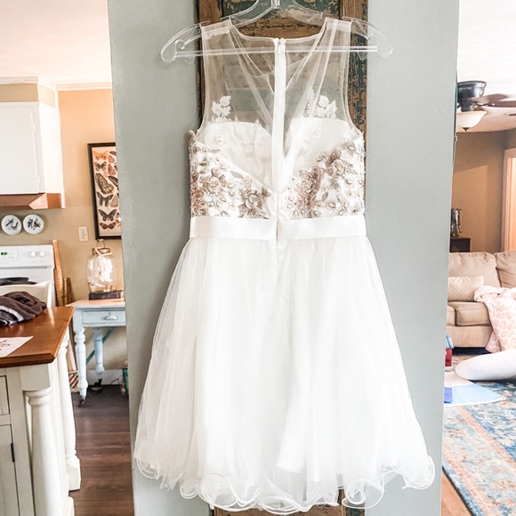 Prom dress - Picture 2 of 3